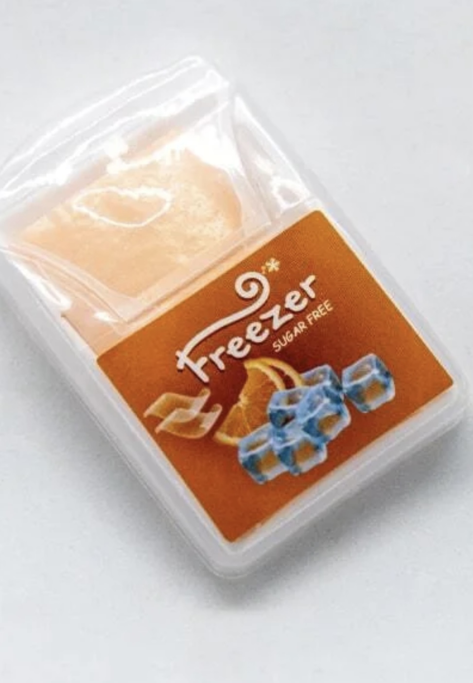 yzzohycvvp.jpeg Освіжаючі пластинки Freezer смак апельсин 20 смужок 19,2 г без цукру - Зображення 1